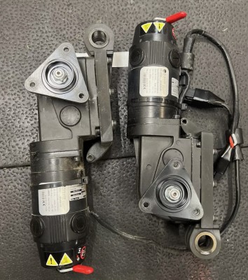 the last motors that had the wrong hopes and mounting.jpg