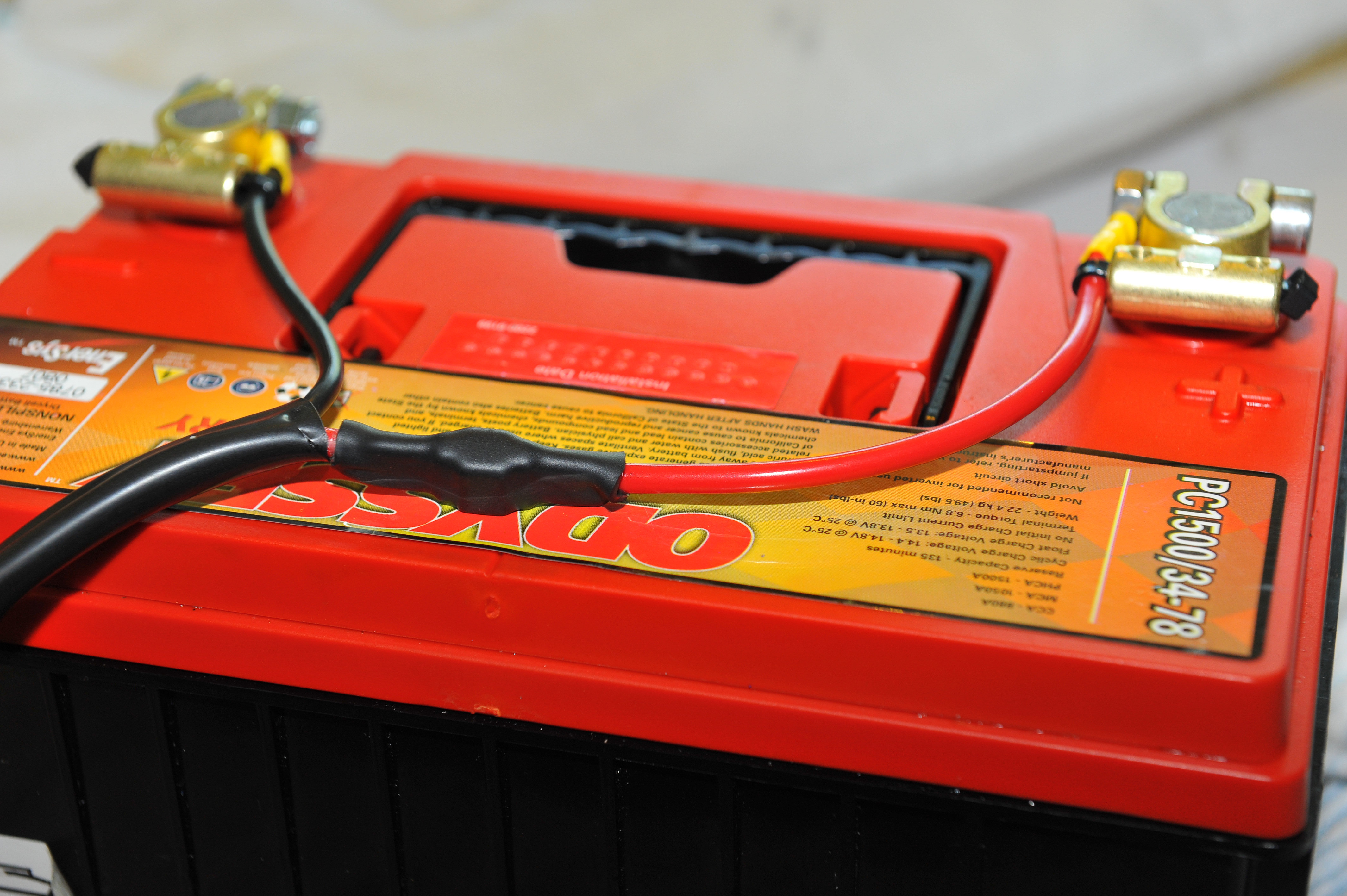 DISABLED VEHICLE -- FUSES! car fuse box wet 